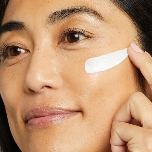 No7 Restore & Renew Multi Action Face & Neck Cream - Anti-Aging Moisturizer with SPF 30 - Hydrates & Firms Crepey Skin - Enriched with Hyaluronic Acid, Peptides & Ceramides (1.69 Oz)