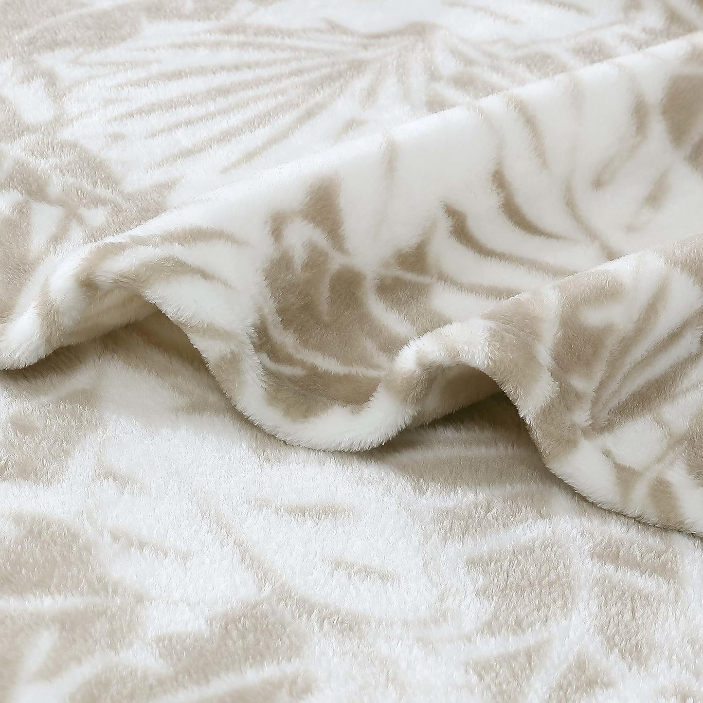 Tommy Bahama - Plush Fleece Throw Blanket | Tropical Bedding Set for Bed or Couch (Costa Blanca Beige, 50" x 70")
