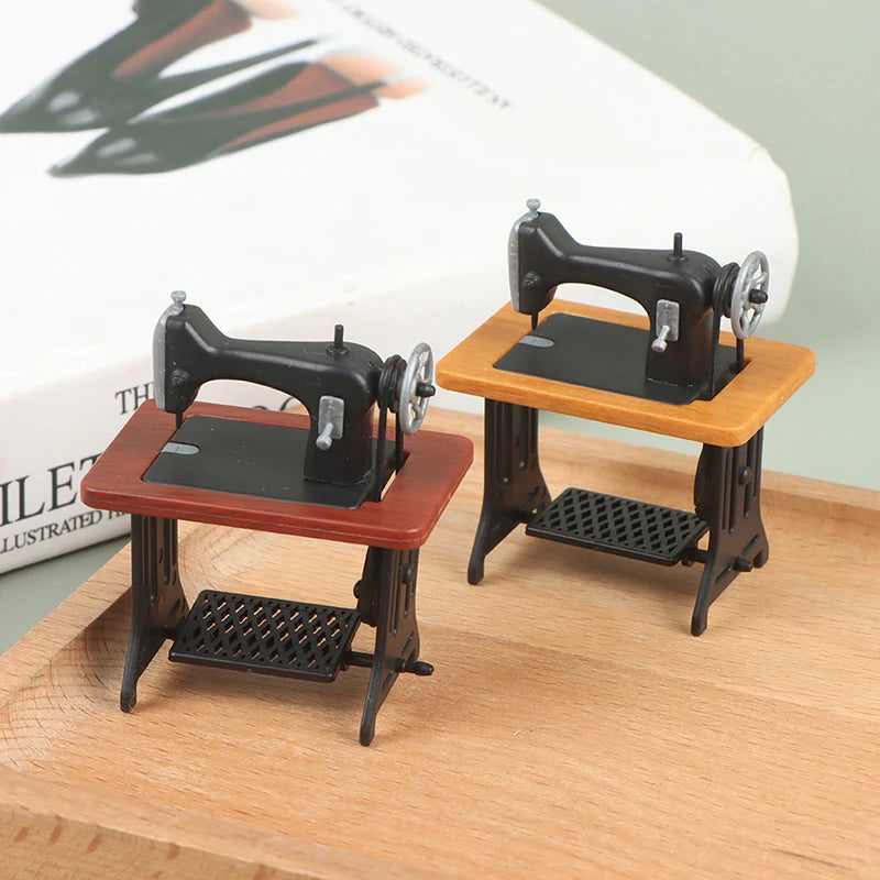 Miniature Wooden Sewing Machine Dollhouse Accessory for 1:12 Scale Kids Toys