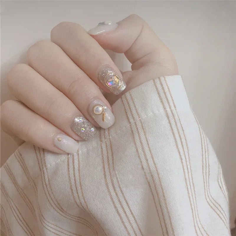 24PCS Fake Nail Art Set with Blue Sequin Design – Full Cover Artificial Nails