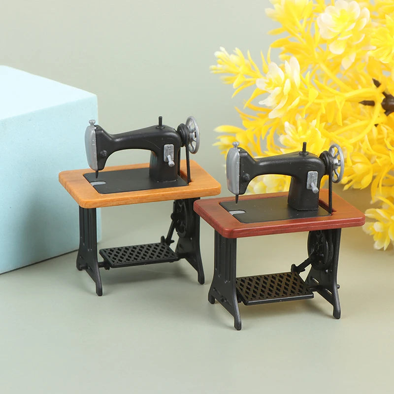 Miniature Wooden Sewing Machine Dollhouse Accessory for 1:12 Scale Kids Toys