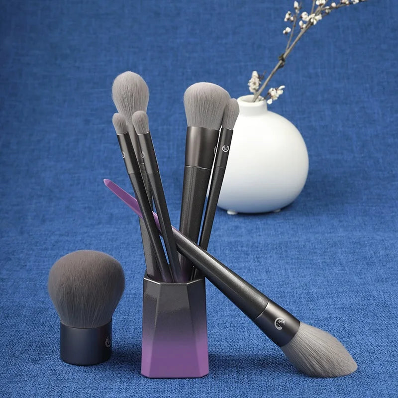 Makeup Brush Set with Face Powder, Eye Shadow, Blush & Highlighter Brushes