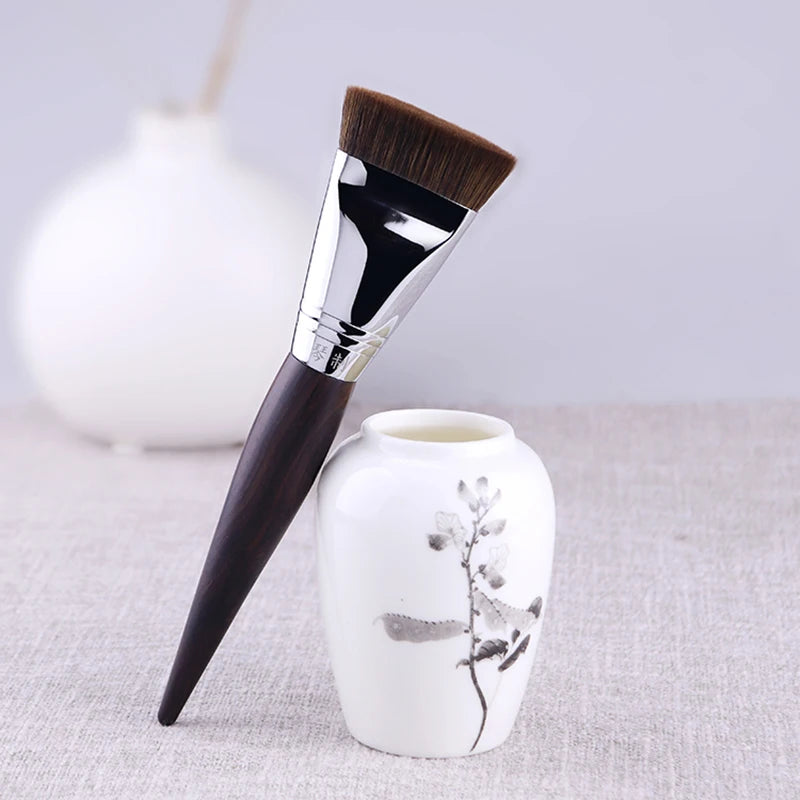 Professional Flat Top Contour & Highlighter Makeup Brush - Synthetic Fiber