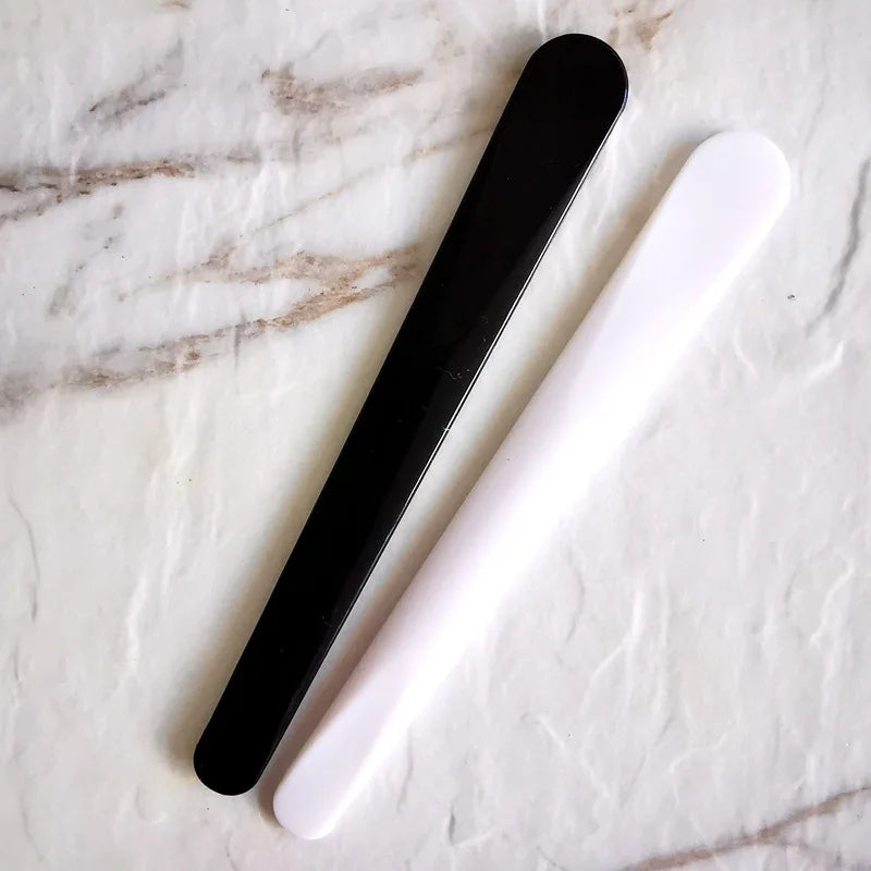 Disposable Cosmetic Spatula Set - Curved Makeup & Face Mask Scoops, 10 Pieces