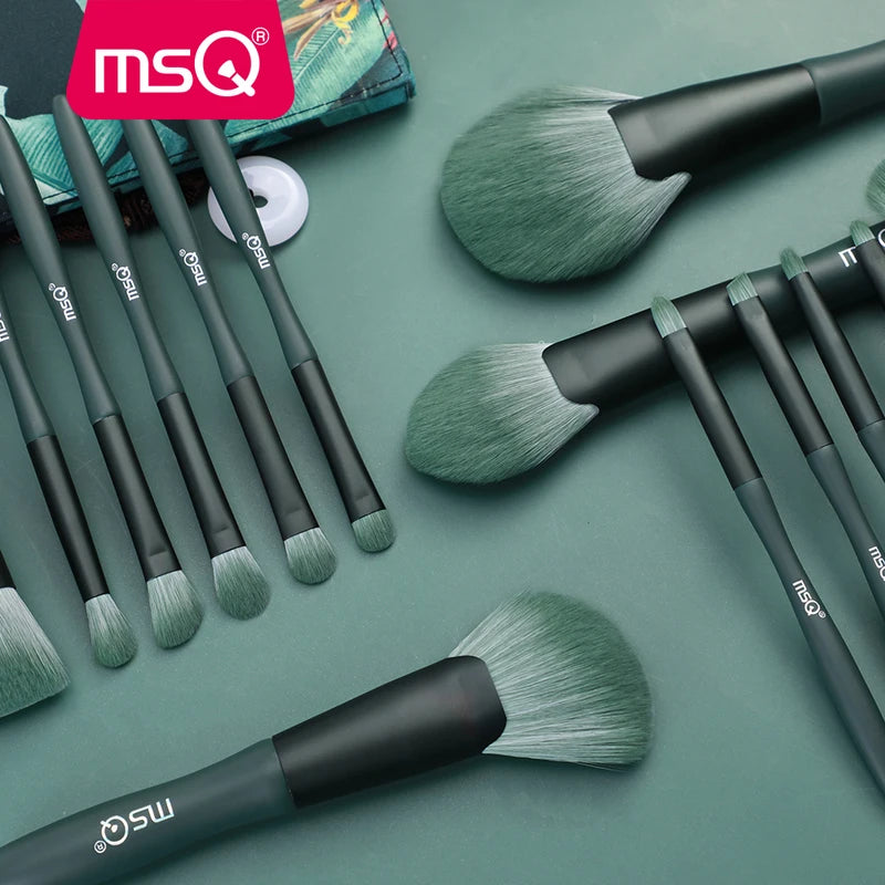 14-Piece Makeup Brush Set with Gift Box - Foundation, Eyeshadow, Blush & Fan Brushes