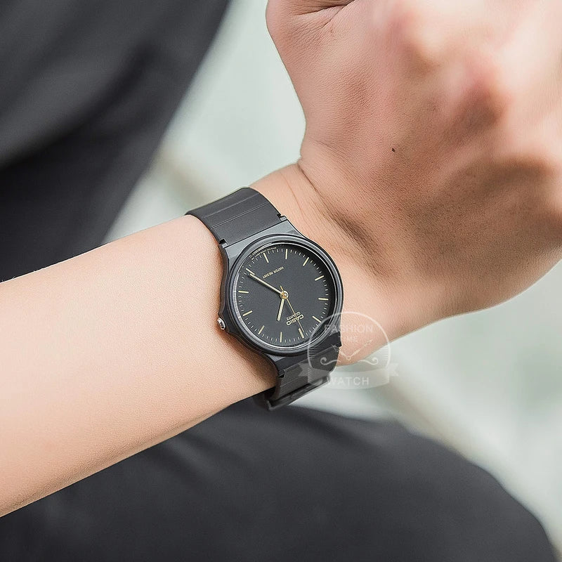 Men's Luxury Waterproof Quartz Military Watch with Resin Band - Multiple Colors