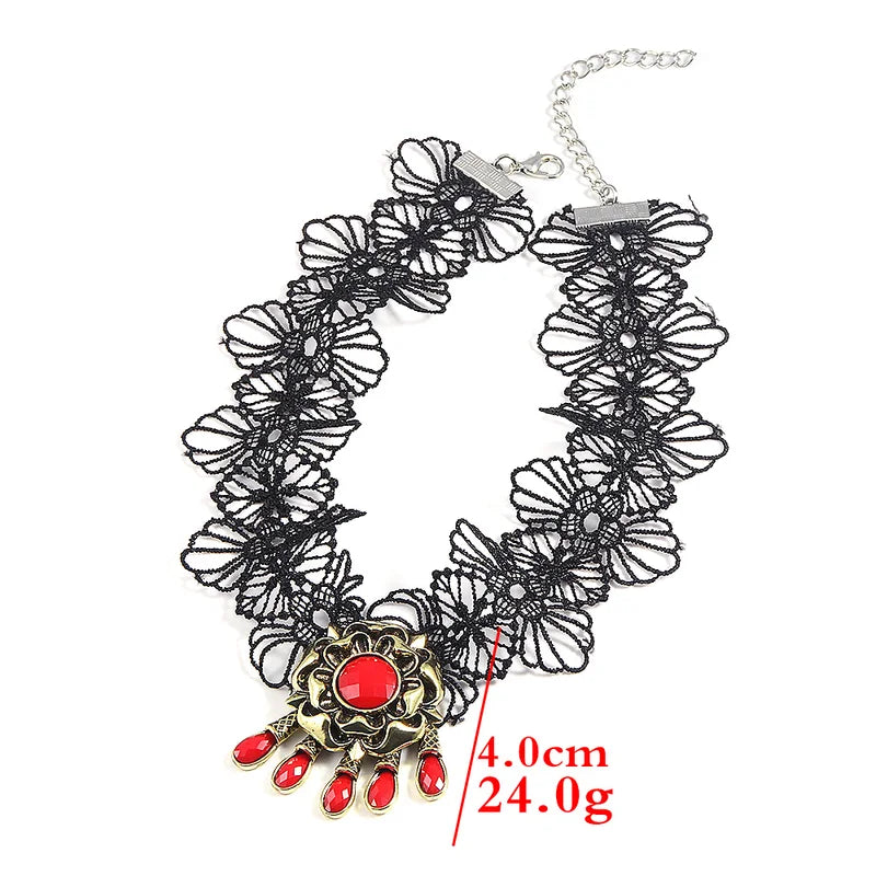 Village Resident Evils Necklaces for Cosplay Lady Dimitrescu Collar Jewelry Halloween Gifts