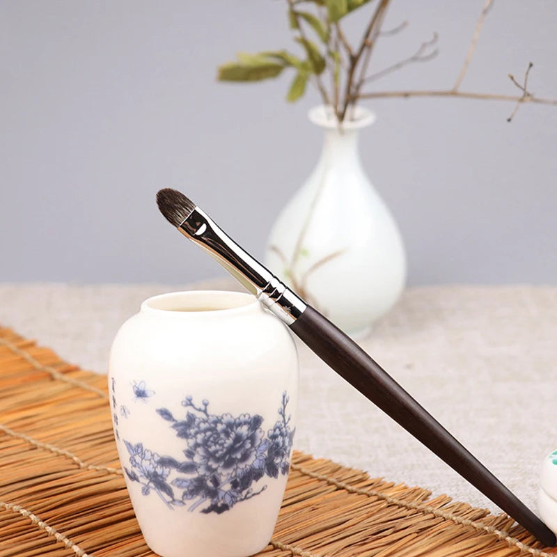 Heart-Shaped Eye Shadow Brush - Natural Lynx Hair Makeup Tool