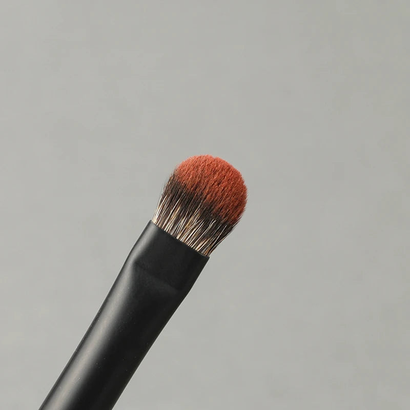Professional Handmade Eye Shadow Brush with Ebony Wood Handle and Lynx Hair - Medium Size