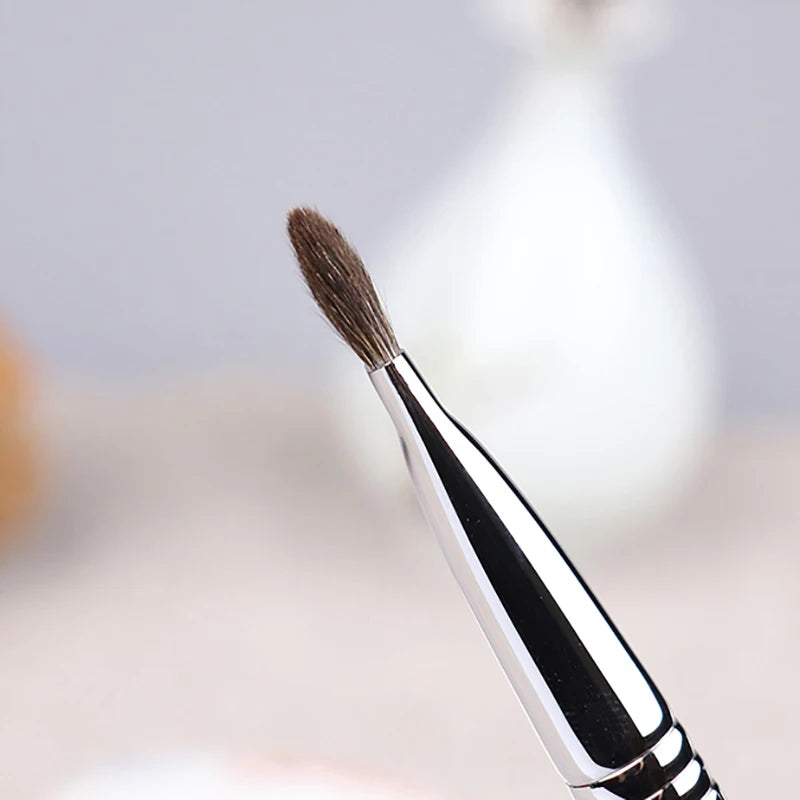 Heart-Shaped Eye Shadow Brush - Natural Lynx Hair Makeup Tool
