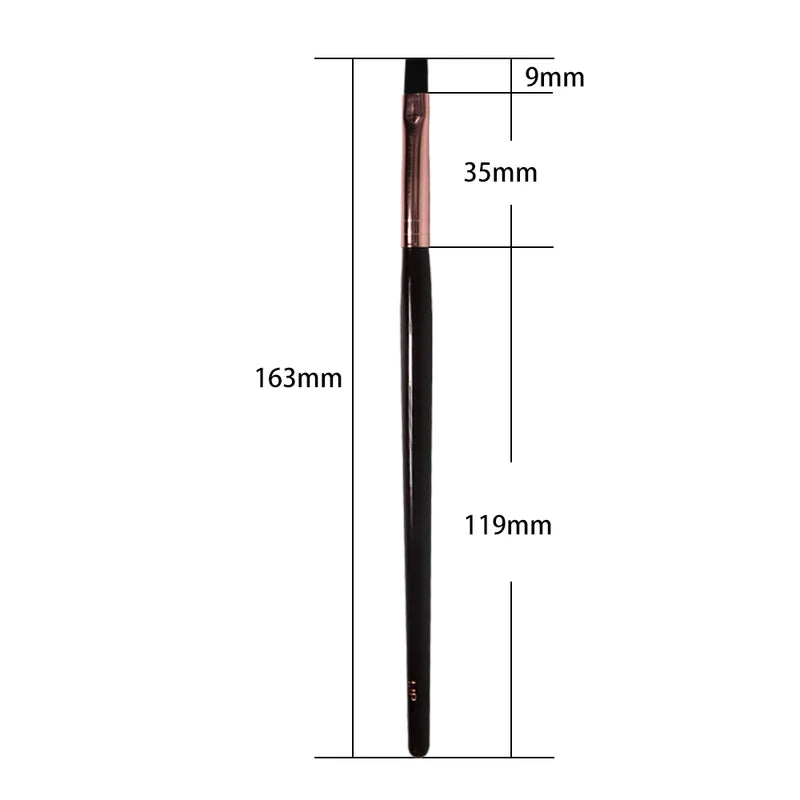 Lip Brush Makeup Tool with Soft Synthetic Bristles - High-Quality Cosmetic Applicator