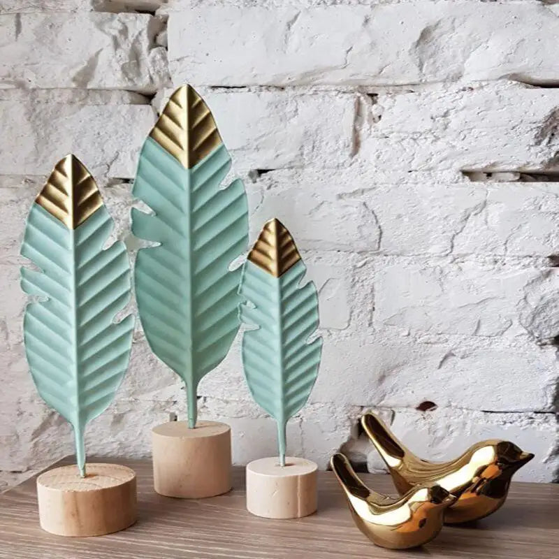 Modern Feather Wooden Figurine for Home & Office Decor - Miniature Sculpture