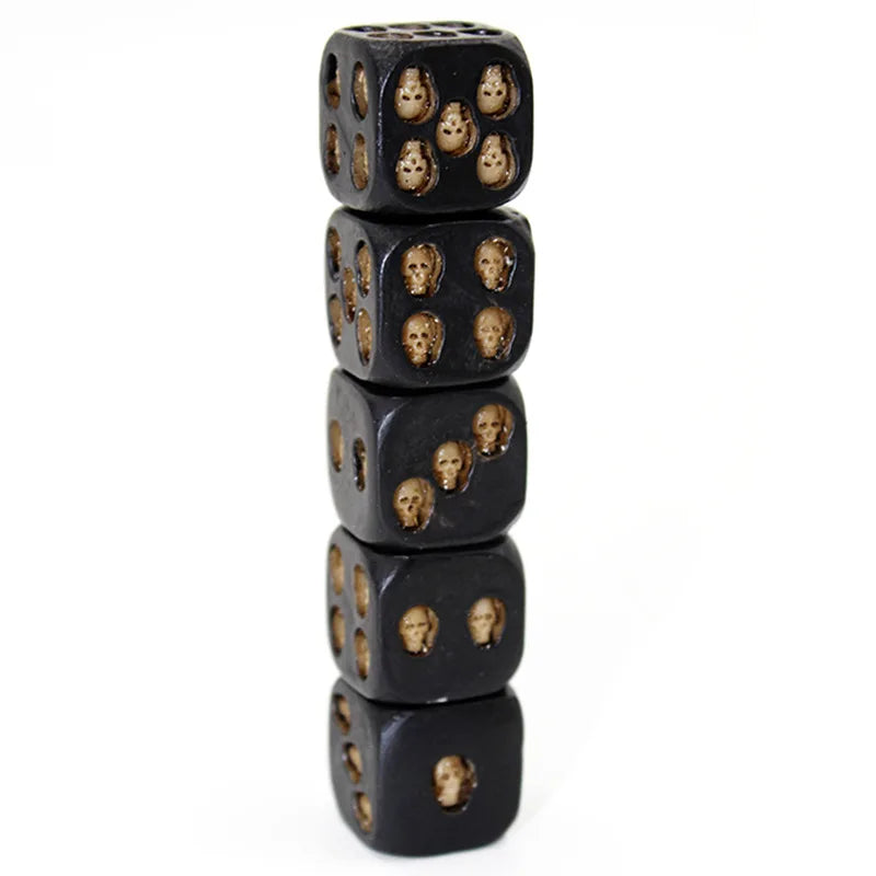 Resin Skull Dice Set - Halloween Board Game Decor & Desk Toy, 18mm, 5pcs