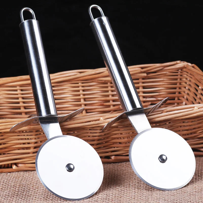 Stainless Steel Pizza Wheel Cutter 6.5cm Diameter Household Kitchen Tool