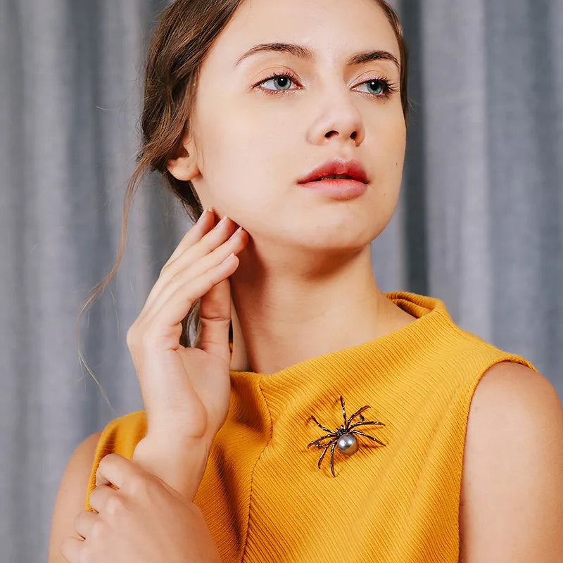 Retro Insect Spider Brooch Fashion Alloy Collar Pin Holiday Accessory