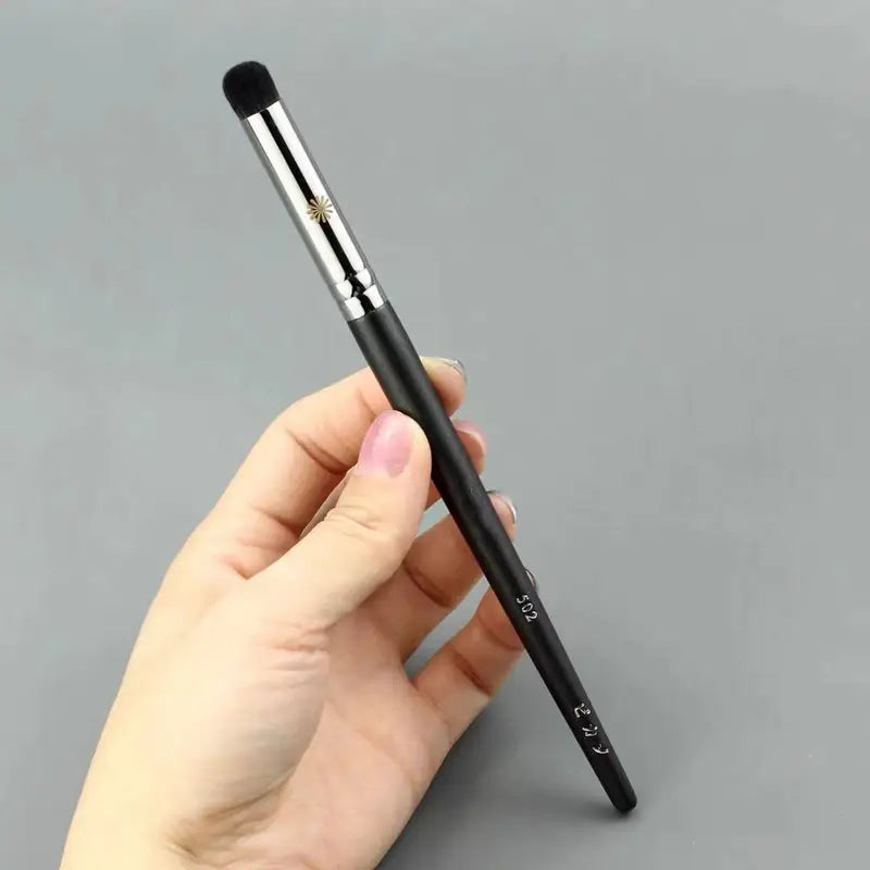 Multi-Size Round Eye Shadow Makeup Brush Set - Blending and Concealer Tools