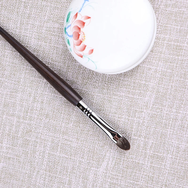Heart-Shaped Eye Shadow Brush - Natural Lynx Hair Makeup Tool