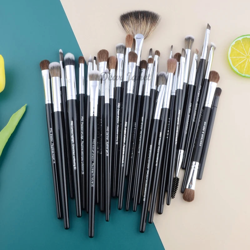 Pro Makeup Brushes Set - Large Synthetic Hair Face & Eye Tools