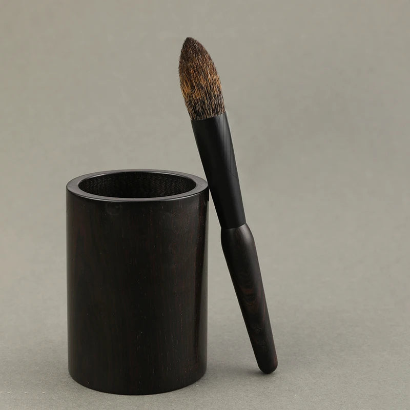 High-Quality Tapered Makeup Brush for Highlighting - Natural Squirrel Hair