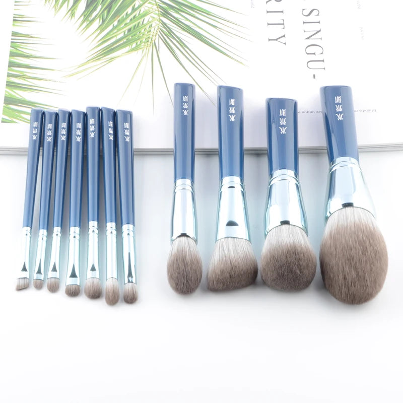 11-Piece Makeup Brush Set with Synthetic Bristles for Face and Eyes