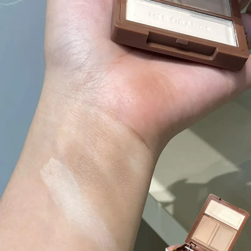 Contouring Powder Palette with Matte Shades for Natural & Party Makeup