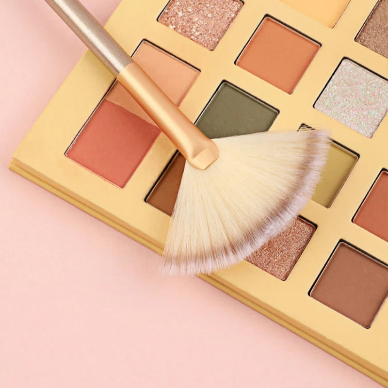 Multi-purpose Fan Shaped Makeup Brush Set - Blush, Contour, Highlighter & Face Powder Tools