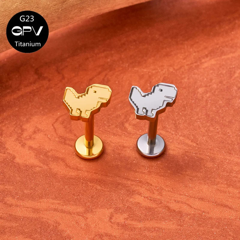 Titanium Ear Studs for Men and Women - Heart-Shaped Cartilage Jewelry