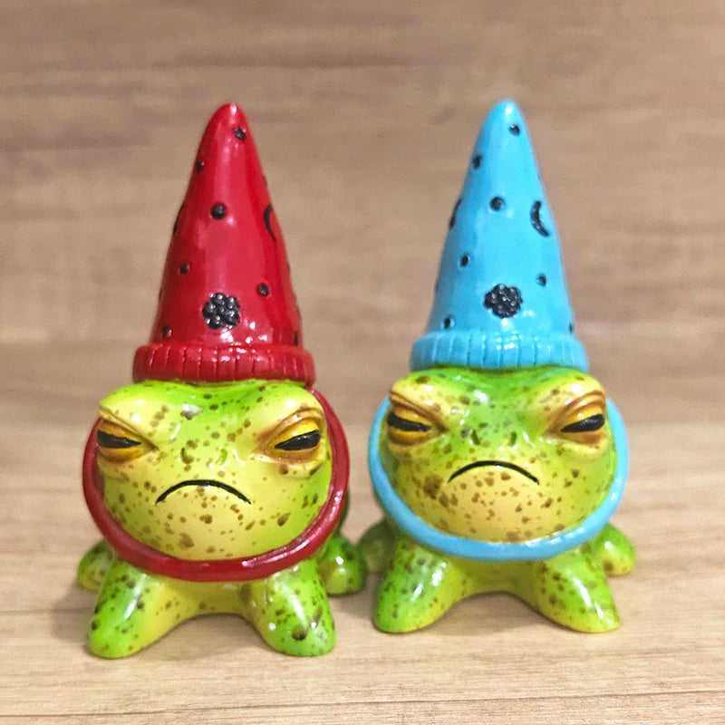 Cute Frog Garden Statue with Witch Hat - Hand-Painted Resin Outdoor Decor