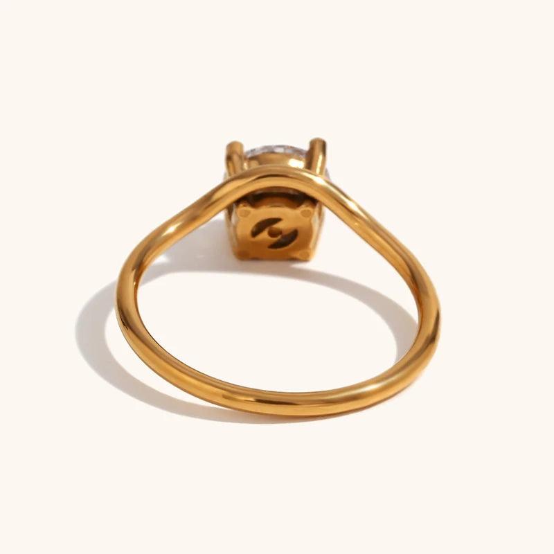 Luxury Water Drop Shaped Cubic Zirconia Women's Ring - 18K Gold Plated Stainless Steel Waterproof Jewelry Gift