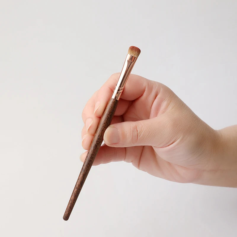 Professional Makeup Brush Smoky Eye Shadow Blending Brush with Rosewood Handle