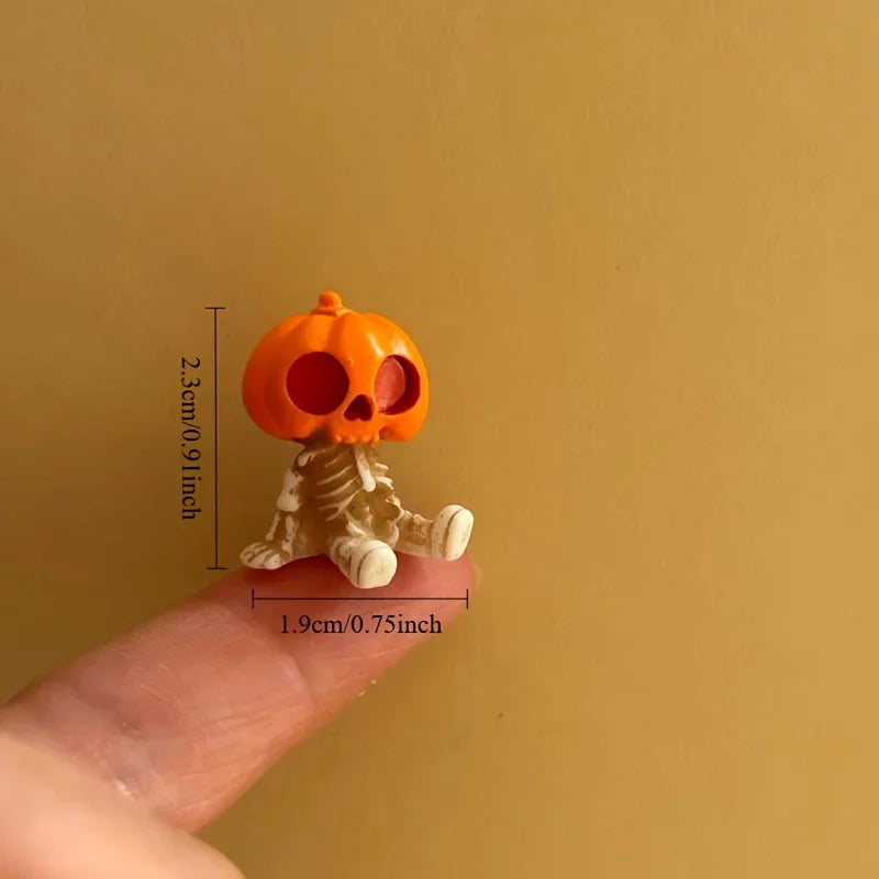 Halloween Mini Figurines Set - Spooky Resin Decor with Pumpkins Ghosts Skulls