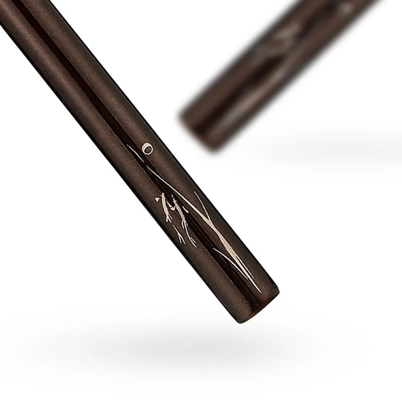 Small Eye Shadow Brush with Natural Lynx & Red Fox Hair - Precise Makeup Tool