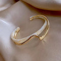 White Shellfish Bracelet Set - Geometric C-Shaped Bangles for Women Jewelry Gift