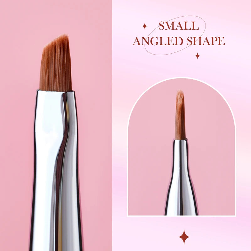 Angled Eyeliner Brush for Winged Makeup - Soft Fiber Cosmetic Tool