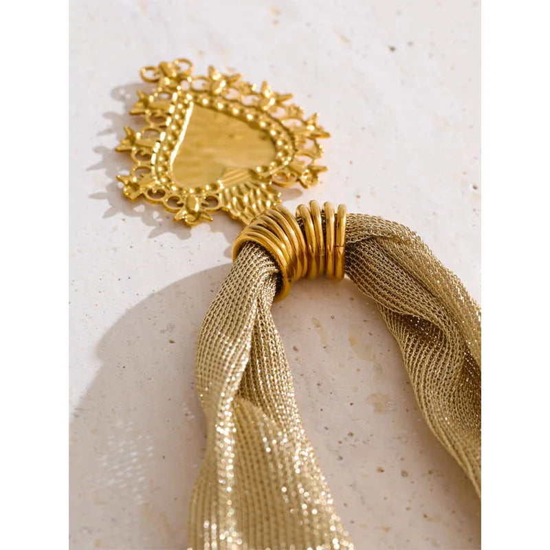 Heart Pendant Necklace for Women - Polyester Chain Jewelry Autumn Winter 2025
