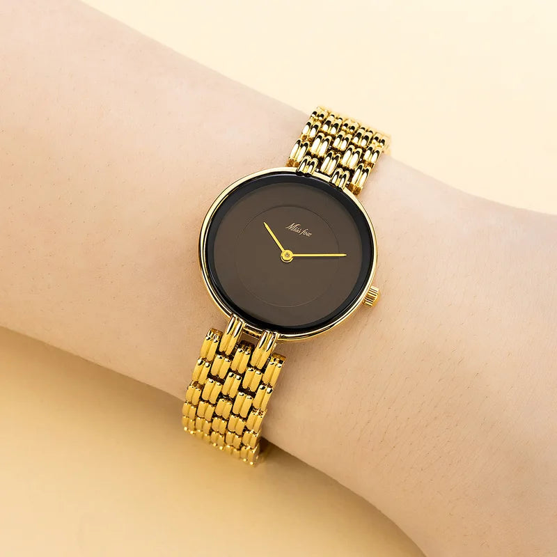 Women Business Retro Metal Quartz Watch with Waterproof Strap — Light Luxury