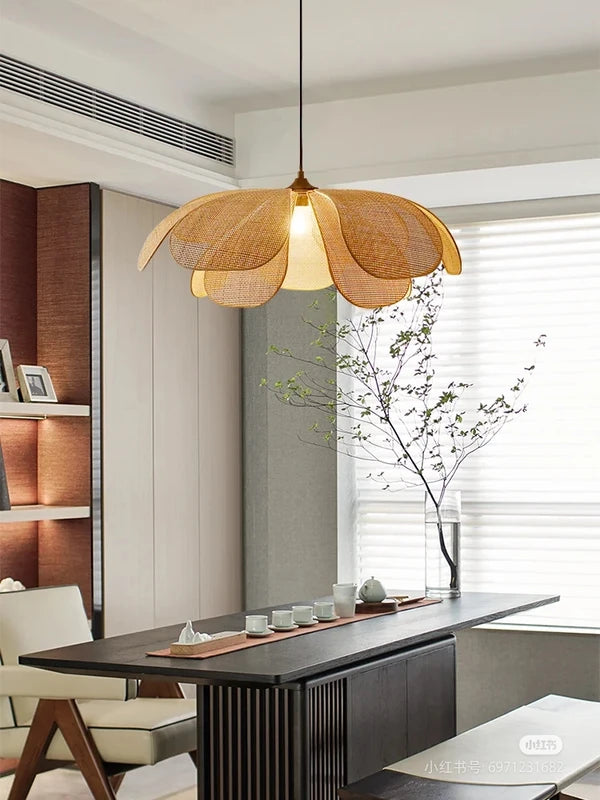Rattan Flower Pendant Light - Woven Ceiling Lamp for Living & Dining Rooms