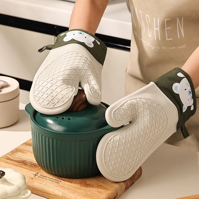 Heat-Resistant Silicone Oven Gloves Thickened Non-Slip Kitchen Safety Gloves