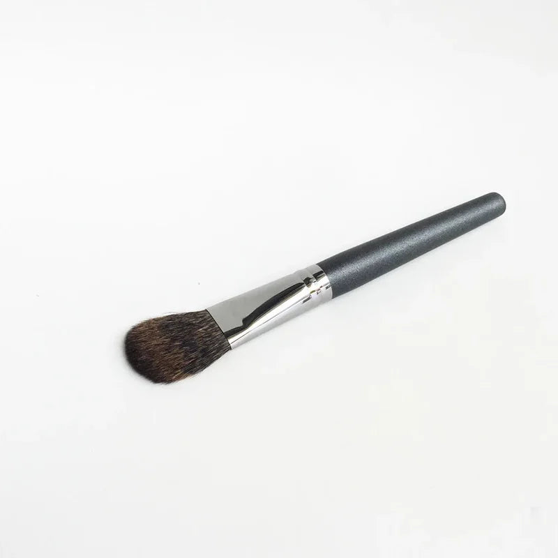 Blush Brush - Round Squirrel Hair Makeup Powder Brush for Face Contouring