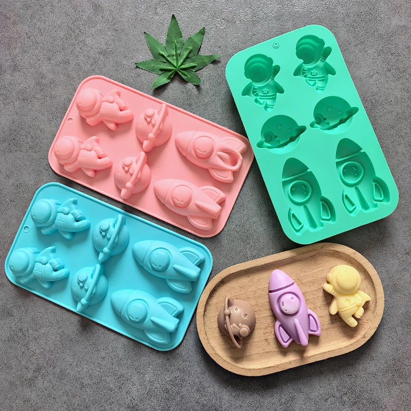 Creative Rocket Astronaut Silicone Mold for Cakes and Desserts - Multiple Colors