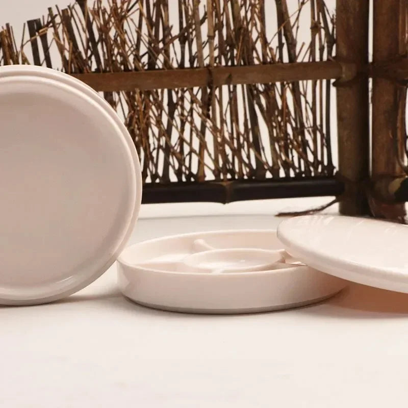 Multifunctional Round Paint Palette with Lid for Acrylic and Watercolor Artists