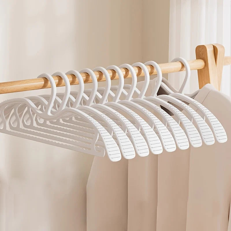 Wide Shoulder Hangers Set - Space Saving Non-Slip Closet Organizer, Short Neck