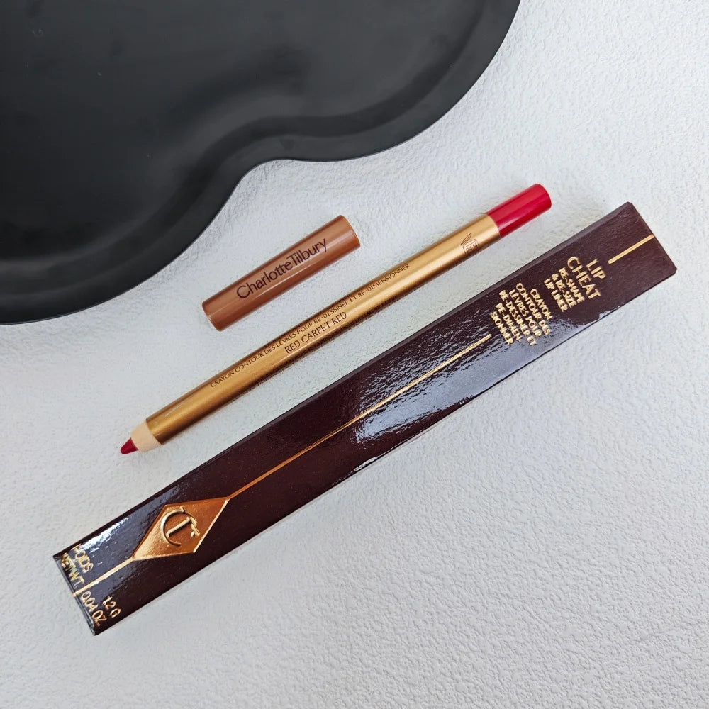 7 Color Lip Liner Set Long Lasting Hydrating Lipstick & Lip Gloss Kit