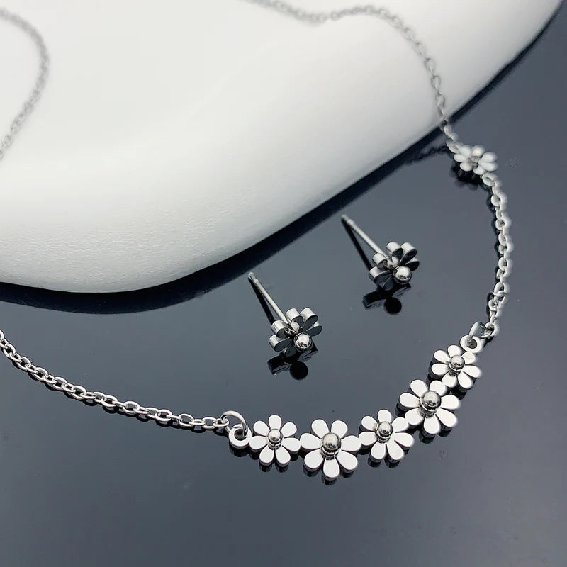 Sunflower Necklace Earrings Set for Women - Daisy Collarbone Chain Jewelry Gift