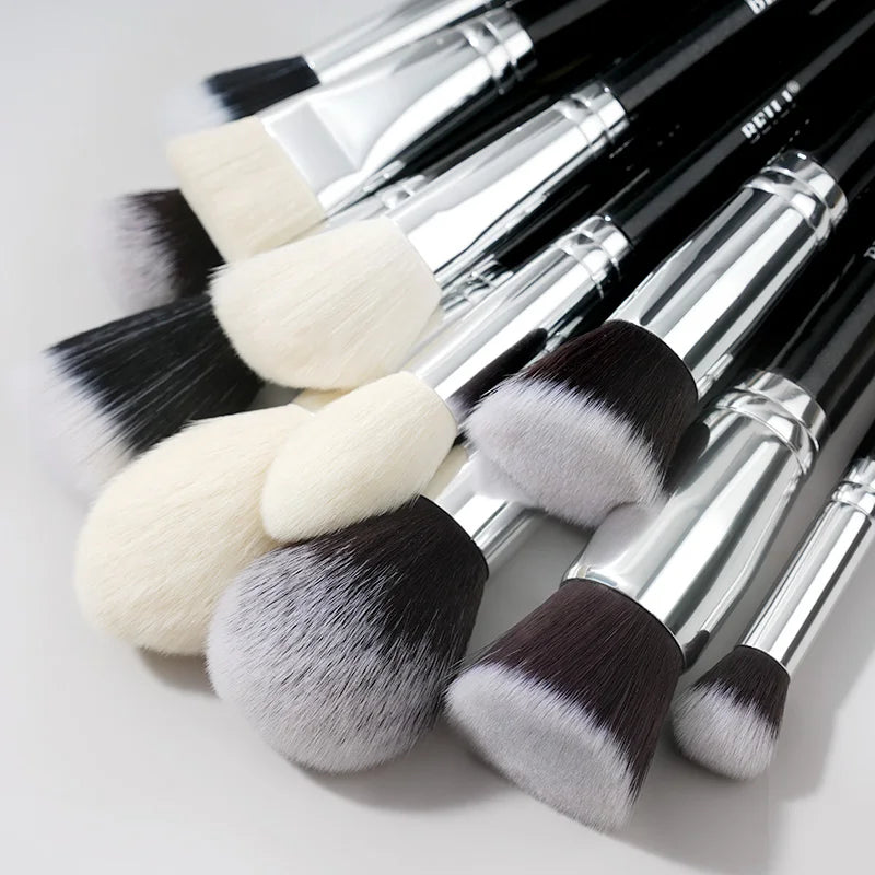 Professional Makeup Brush Set 30 Pcs Natural Goat Hair Face & Powder Brushes