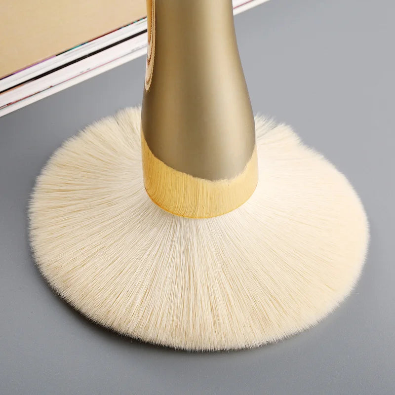 Large Powder Makeup Brush - Professional Quality Cosmetic Tool for Face