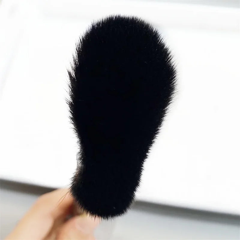 Pro Demi Fan Brush 72 Featherweight Soft Bristle Powder Makeup Brush