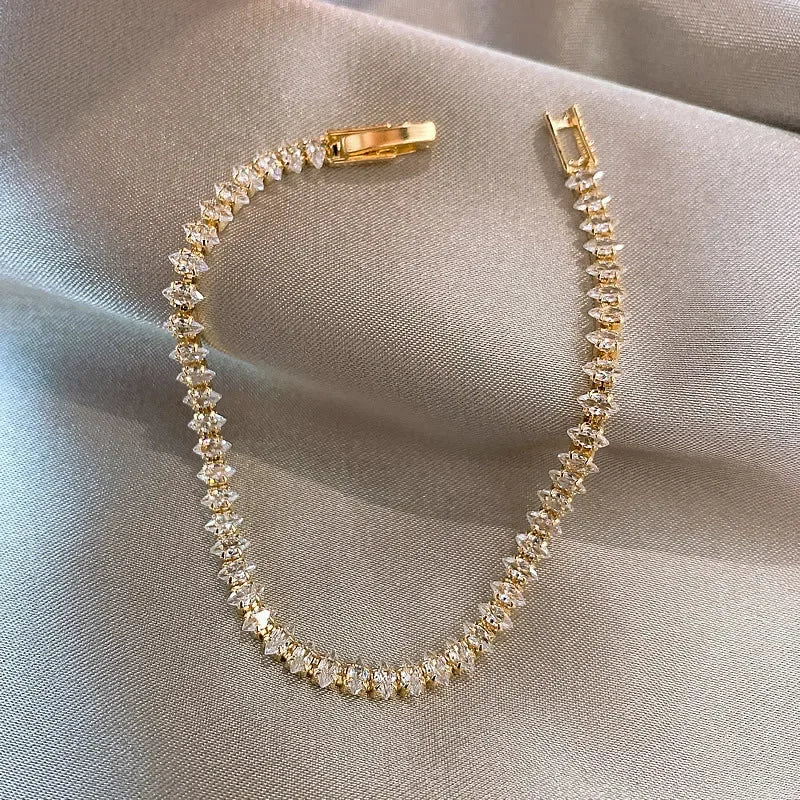 Geometric Crystal Chain Bracelet for Women – Trendy Rhinestone Charm Jewelry Gift