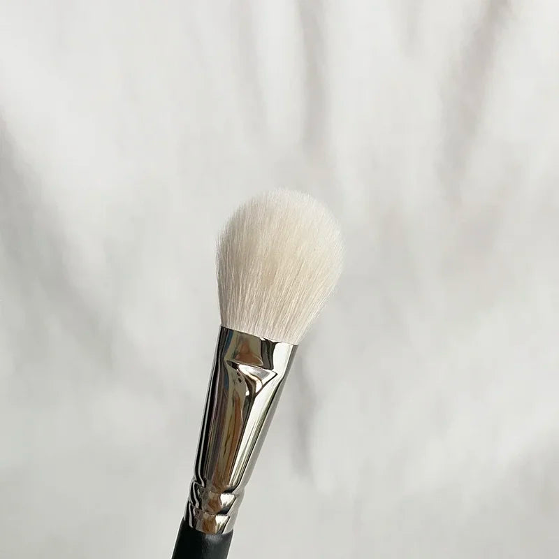Cheek Brush - Soft Fluffy Goat Hair Makeup Blush & Highlighter Brush