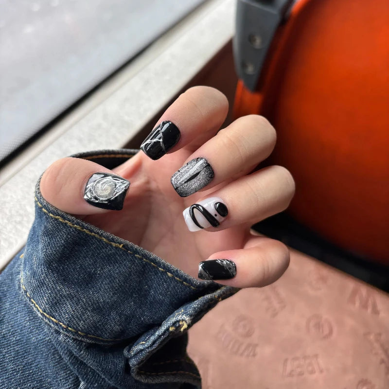 Halloween Black Snake Devil's Eye Nail Art Set - Short Armor Press On Nails